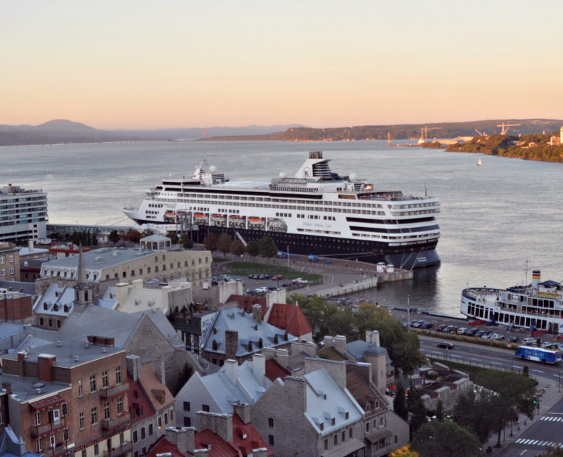 united airlines closest destination airport to quebec city